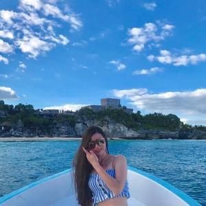 Meet your Posher, Elda j.